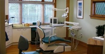 dentist-clinic-hamilton-cropped dentist-clinic-hamilton-cropped